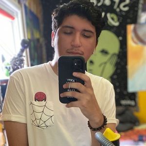 Meet your Posher, Christian